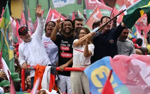 Lula se topa con la dificultad para hablar de lucha contra la violencia