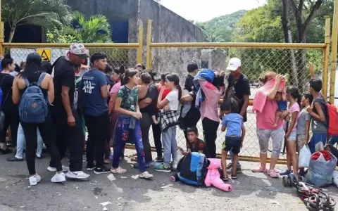 Migrantes venezolanos piden asilo en frontera sur de M�xico para evitar deportaci�n
