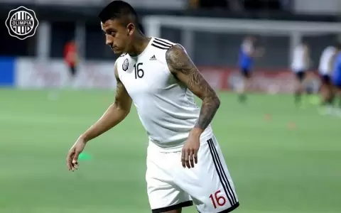 FIFA acepta demanda de Robert Ergas y emplaza a Olimpia