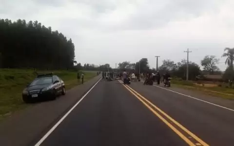 Manifestantes cierran dos rutas nacionales