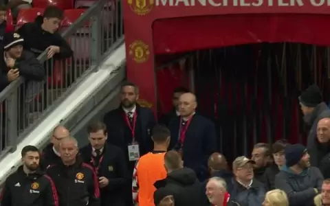 Cristiano Ronaldo se retira antes de que concluya el partido