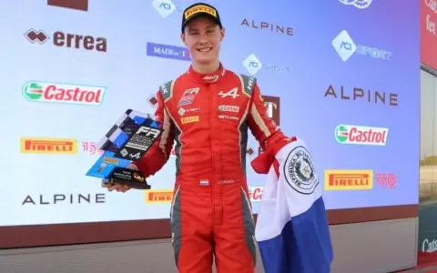Joshua Duerksen sube al podio en Barcelona