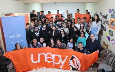 Estudiantes abogan por la transformaci�n educativa y repudian la desinformaci�n
