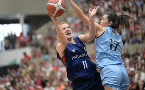 Paraguay destroza a Uruguay y va por el oro en baloncesto