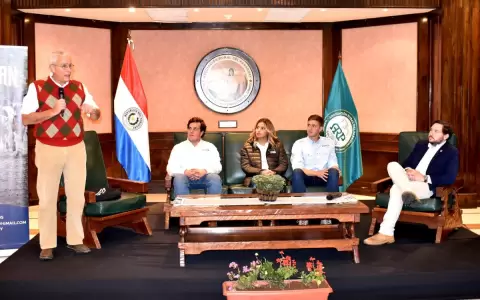 Fidel Zavala insiste en necesidad de reformas estructurales