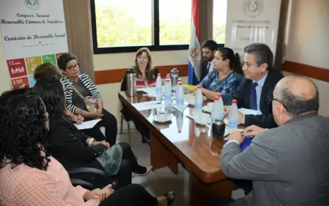 Instalan mesa de trabajo para estudiar propuesta sobre el derecho a la alimentaci�n adecuada