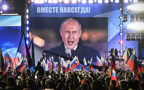 Putin cumpli� 70 a�os en medio de intrigas dentro del Kremlin y rumores de sucesi�n