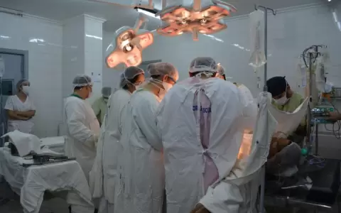 Por primera vez en Paraguay extraen tumor cerebral sin abrir el cr�neo