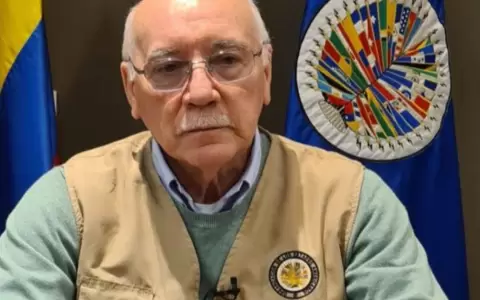 Loizaga lamenta que Plan Hidrov�a Paran�-Paraguay se haya dilatado por "contaminaci�n pol�tica"
