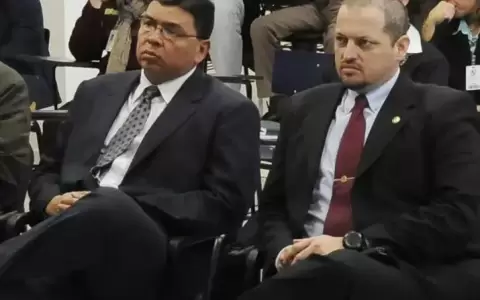 Hoy inicia juicio oral a De Vargas y Luis Rojas por compras irregulares de equipos de escucha