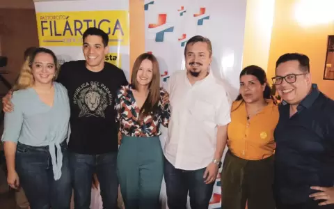 Movimiento Che Kuer�i oficializ� apoyo a la dupla Efra�n - Soledad