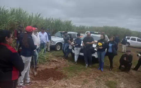 Investigan predio donde habr�a fosas clandestinas con cad�veres desaparecidos en la dictadura