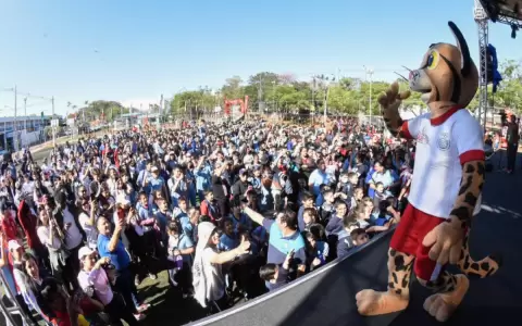 M�s actividad f�sica: desde Salud piden a ni�os moverse como Tirika para evitar obesidad