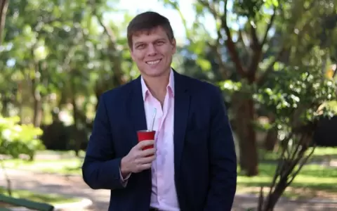 �Decir que realmente sobran docentes, est�n faltando a la verdad", dice Brunetti