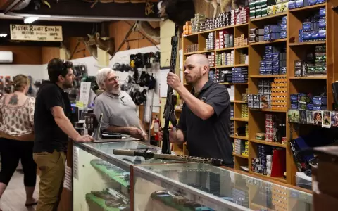 M�xico redobla su batalla legal para frenar el tr�fico de armas desde Estados Unidos
