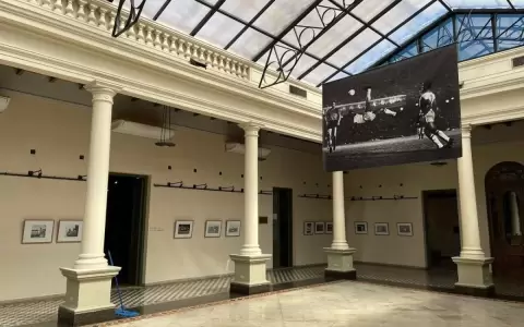 "Pel� X Ferreira": Las mejores fotos del "rey" en la Embajada del Brasil