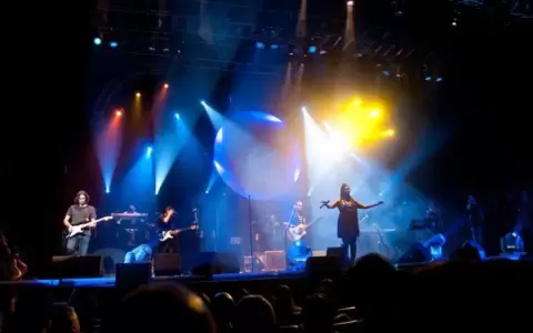 Concierto de The End y Durga McBroom en Paraguay