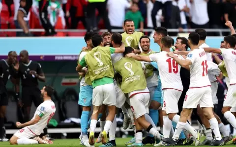 Sobre el final, Ir�n consigue una merecid�sima victoria sobre Gales