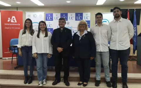 Centro de Estudiantes de la UCA invitan a la corrida "Paso a paso"