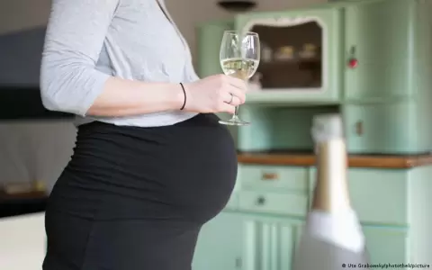 Beber alcohol durante el embarazo es m�s da�ino de lo que pens�bamos