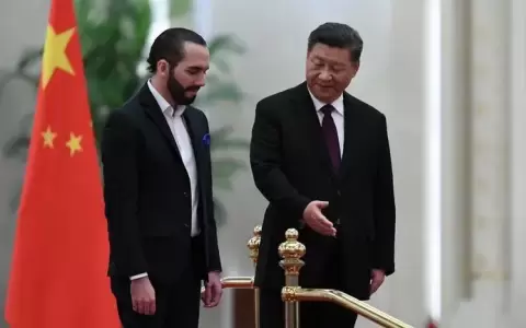 China analiza comprar toda la deuda externa de El Salvador