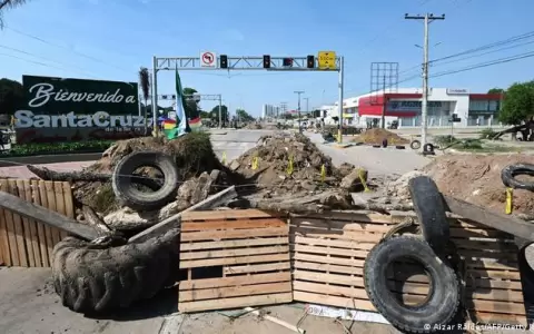 Santa Cruz levanta paro tras 36 d�as de movilizaciones