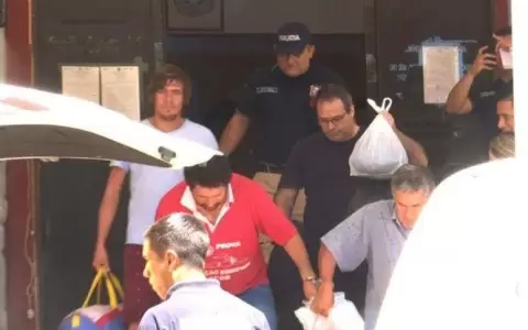 Periodista Carlos Granada est� preso en Emboscada