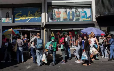 La pobreza se reduce en Venezuela por primera vez en siete a�os