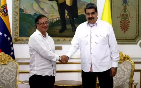Petro se convierte en el primer presidente de Colombia en reunirse con Maduro desde 2016