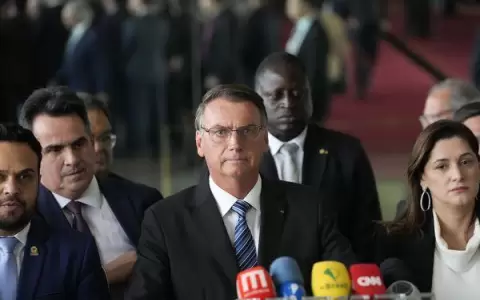 Bolsonaro admite su derrota pero critica las �injusticias� de las elecciones
