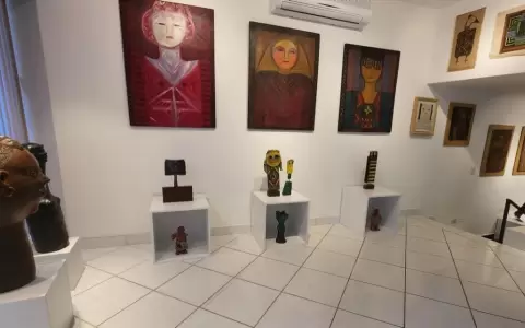 Se inaugura "Luna Roja", nuevo espacio de arte
