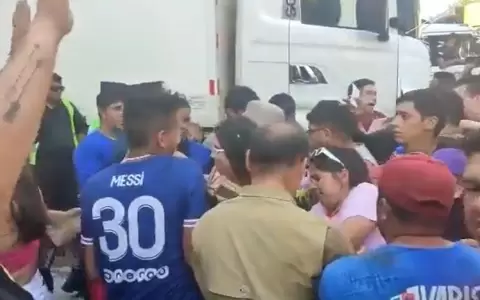 Concierto de Bad Bunny: disturbios tras apertura de portones en la Nueva Olla