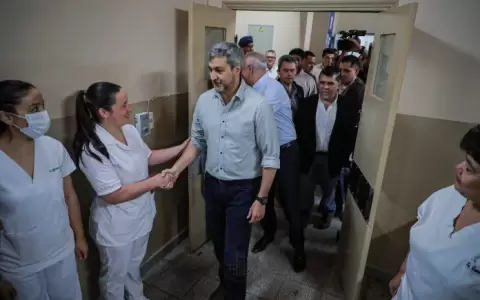 Abdo Ben�tez todav�a no evalu� proyecto que extender�a mandato a intendentes