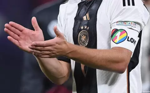 Sindicato de futbolistas defiende derecho a expresar apoyo a derechos humanos