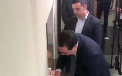 Oficializan pedido de juicio pol�tico contra ministro de la CSJ, Antonio Fretes