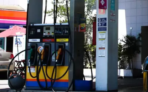 Combustible: desabastecimiento en Foz de Yguaz� dispara las ventas en CDE