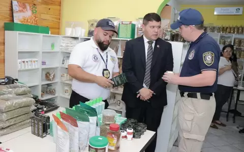 Allanan local donde presuntamente comercializan medicamentos no autorizados