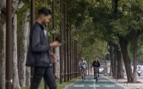 Dormir mejor, sentirse mejor: los beneficios de salir a la calle
