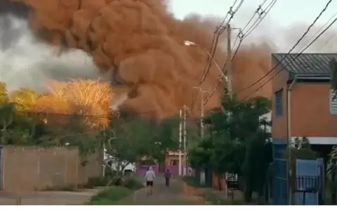 Reportan incendio en una recicladora en la ciudad de Capiat�