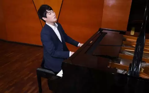 Concierto de la OSCA en el Teatro Municipal de Asunci�n