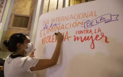 Lanzan campa�a de visibilizaci�n de la violencia contra la mujer