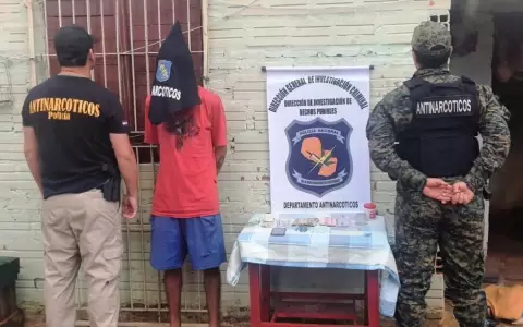 �De no creer! Escond�a drogas en pa�ales para beb�