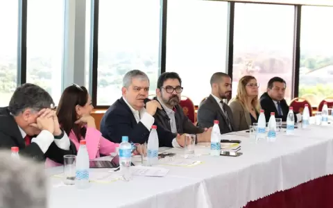 Este jueves tratar�n veto del Ejecutivo sobre pago a exobreros de Itaip�