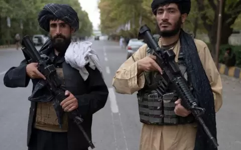 Talibanes proh�ben a las mujeres ir a los parques