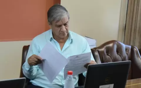 Senador dice que aguardar�n dictamen de la Comisi�n de Hacienda sobre PGN 2023