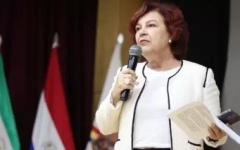 Las mujeres estamos rompiendo estereotipos, afirma Dos Santos