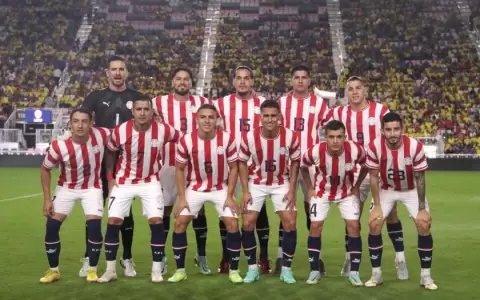 Paup�rrima imagen de la Albirroja en la derrota ante Colombia