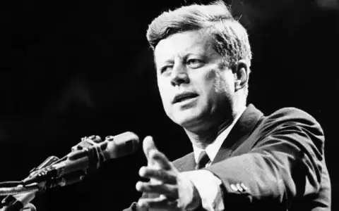 Archivos Nacionales de EE. UU. desclasifican m�s de 12.000 documentos sobre la muerte de Kennedy