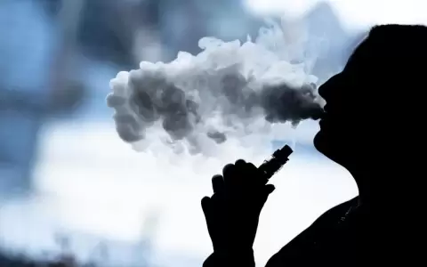 Joven afectado por vapeador tendr� segundo lavado pulmonar