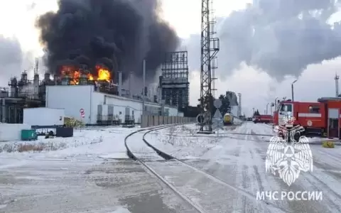 Al menos dos personas murieron tras una fuerte explosi�n en una refiner�a rusa